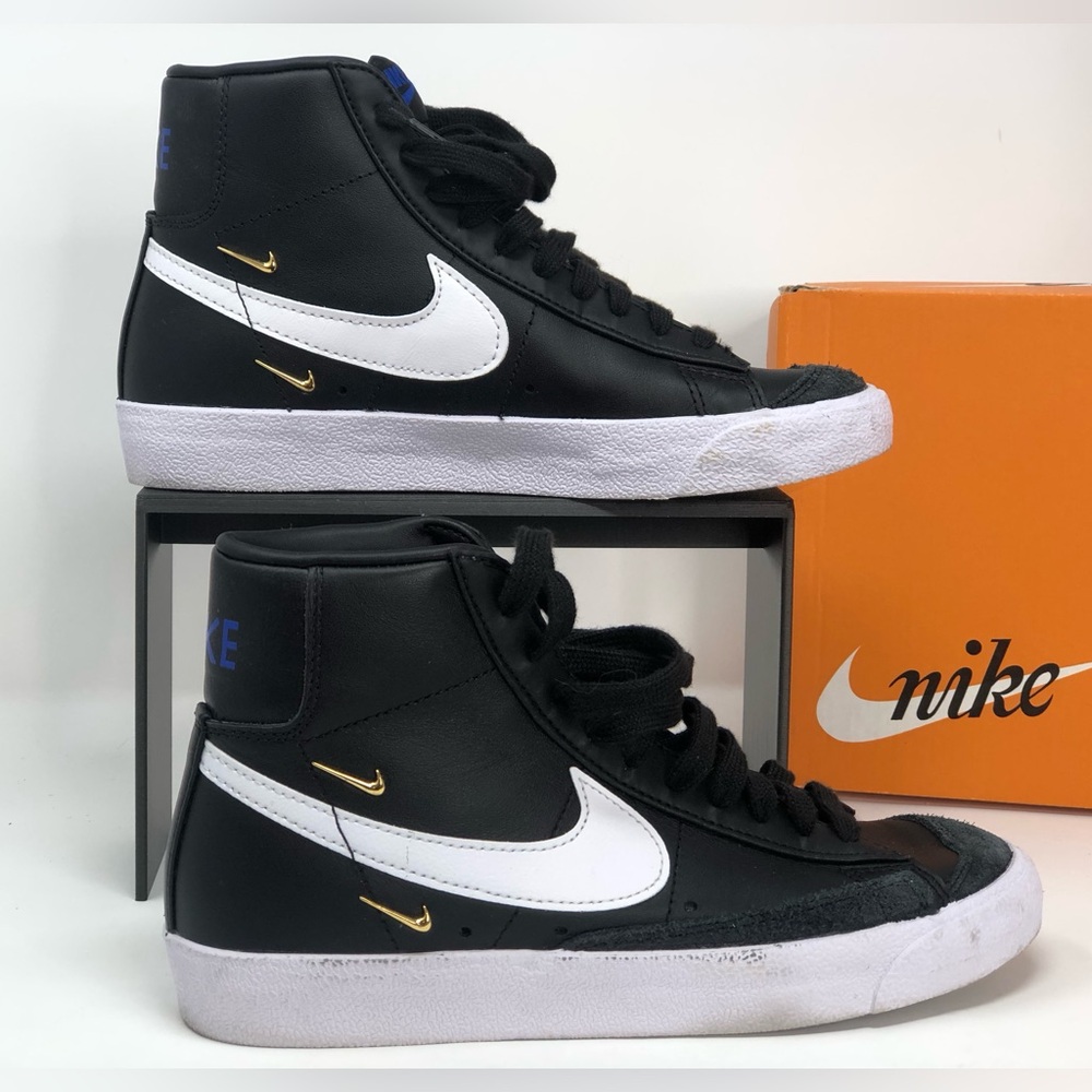 Nike Women’s Blazer Mid ‘77 SE Sisterhood Black Metallic Gold - Size 6.5
